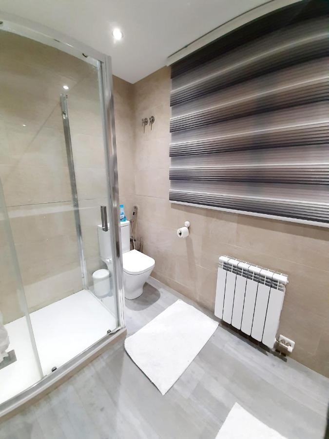 Nur Apartment Тарраса Екстер'єр фото