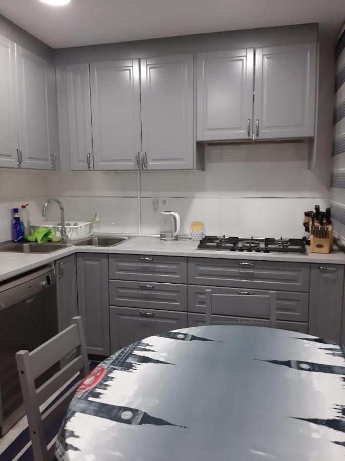 Nur Apartment Тарраса Екстер'єр фото